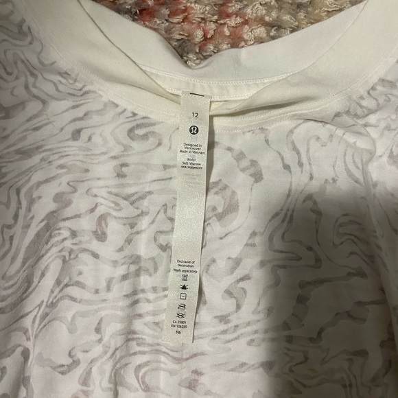 white lululemon tank - Picture 2 of 2